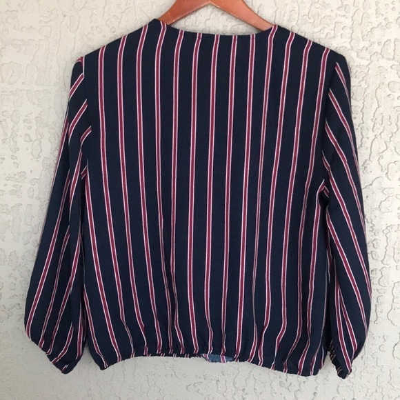 OLM Stripe Print Criss‎ Cross Surplice V-Neck With Tie Top - Picture 2 of 8